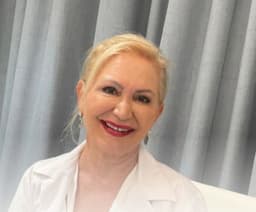 Dr. Annamaria Kovacs